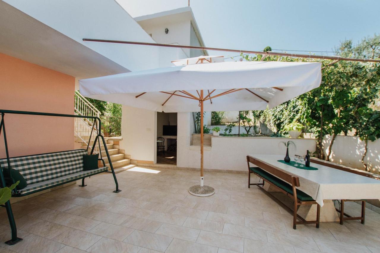 Apartments By The Sea Arbanija, Ciovo - 1085 Trogir Exterior photo